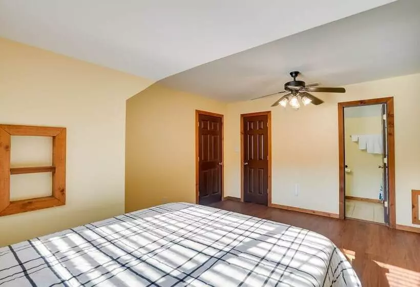 Pet Friendly Jefferson Home Near Lake O The Pines