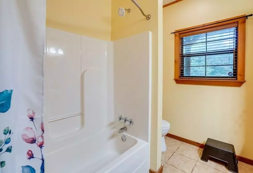 Pet Friendly Jefferson Home Near Lake O The Pines