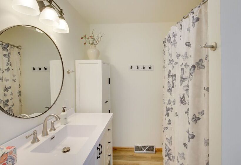 Pet Friendly Montello Home W/ Fire Pit!