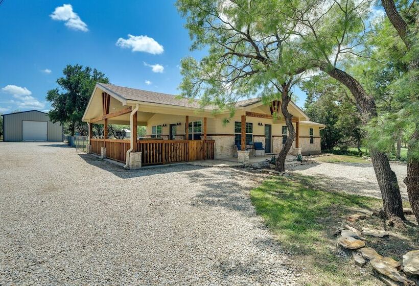 Pet Friendly Texas Home W/ Furnished Patio & Grill