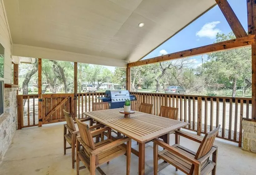 Pet Friendly Texas Home W/ Furnished Patio & Grill