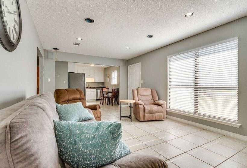 Prime Pensacola Home   Blocks To Boat Ramp!