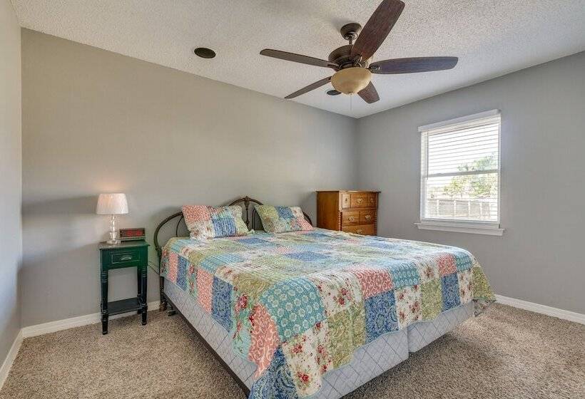 Prime Pensacola Home   Blocks To Boat Ramp!