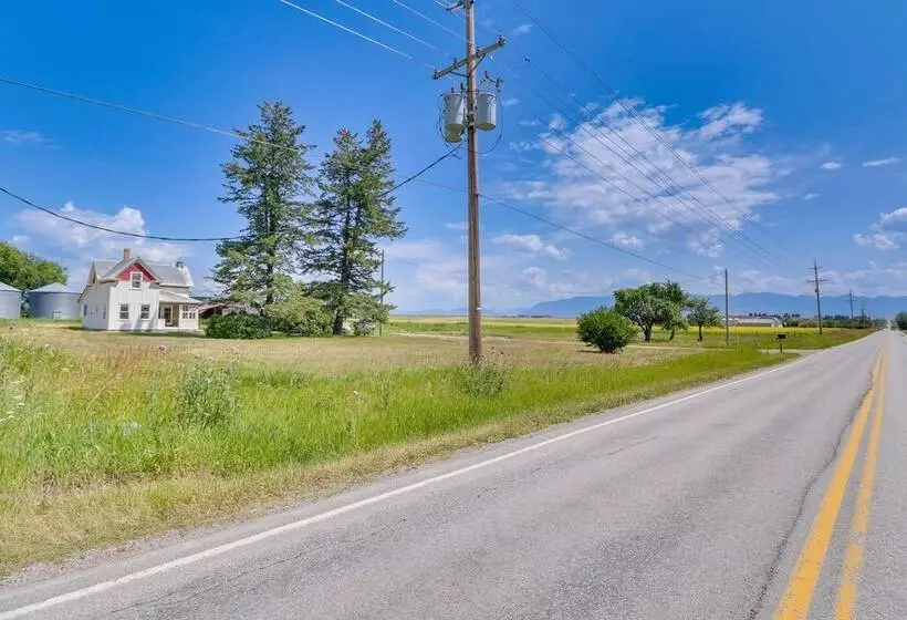 Remodeled Kalispell Farmhouse W/ Mountain Views