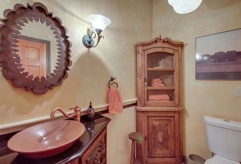 Riverfront Livingston House In Paradise Valley!