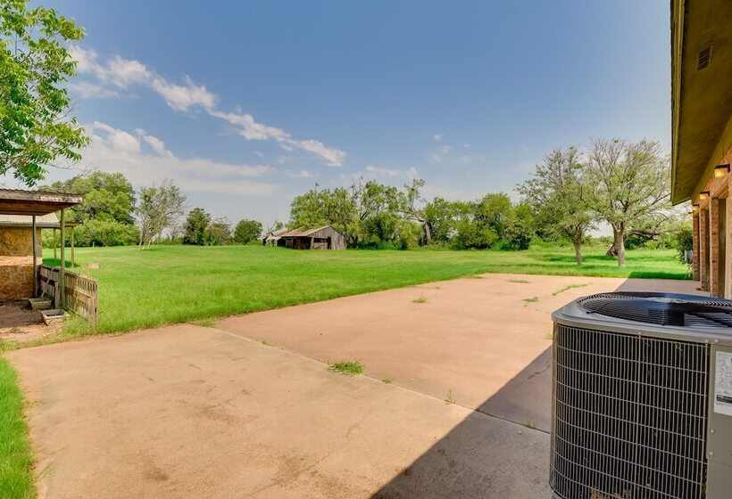 Serene Buffalo Gap Oasis On 4 Secluded Acres!