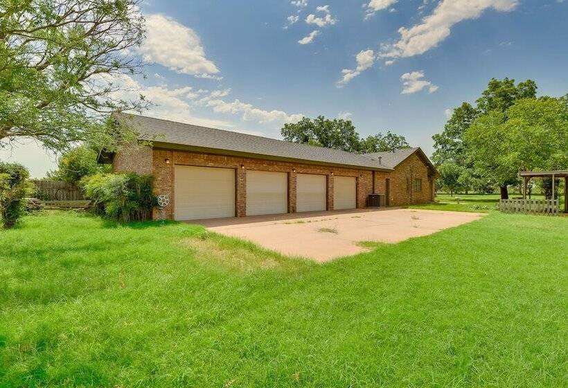 Serene Buffalo Gap Oasis On 4 Secluded Acres!