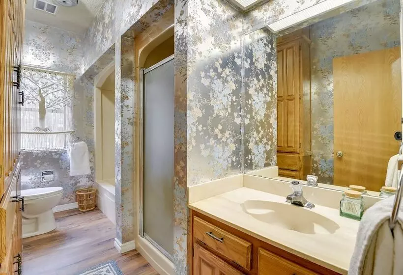 Serene Buffalo Gap Oasis On 4 Secluded Acres!