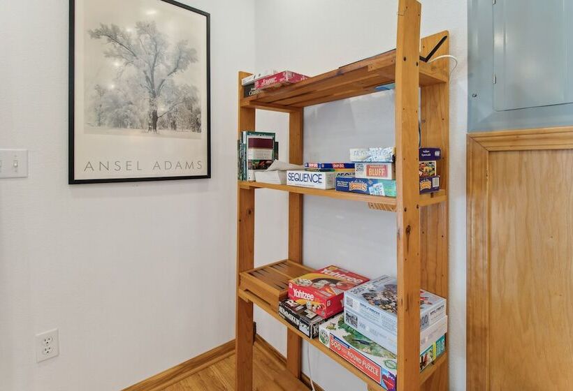 Serene Yellville Retreat W/ Hot Tub On 85 Acres