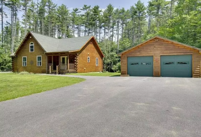 Spacious Cabin W/ Private Dock On Thompson Lake