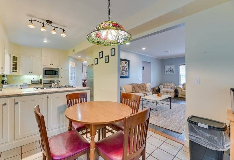 Lakefront Canandaigua Home W/ Dock & Kayak!