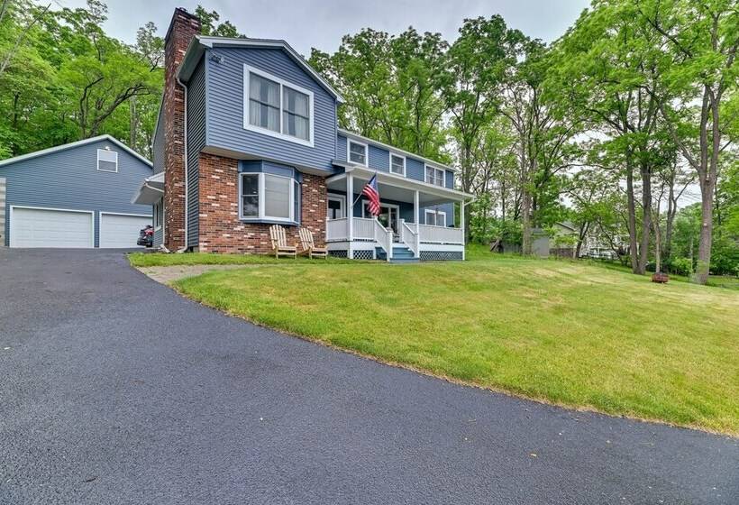 Lakefront Canandaigua Home W/ Dock & Kayak!