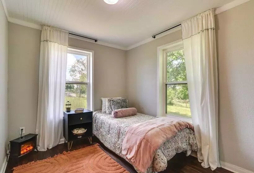 Starlite Ranch  2 Acres W/ Views ~ 18 Mi To Waco