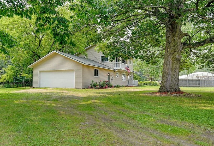 Stunning Au Gres Retreat W/ Grill < 1 Mi To Marina