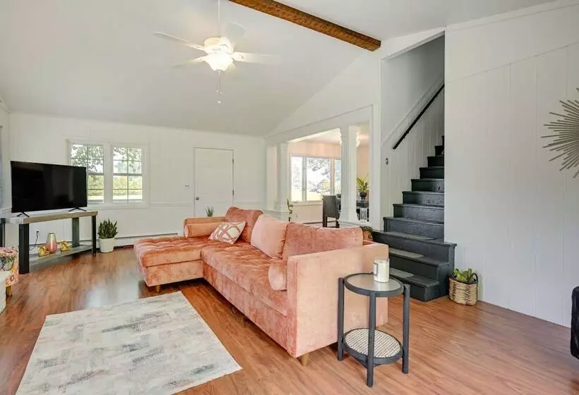 Stunning Au Gres Retreat W/ Grill < 1 Mi To Marina