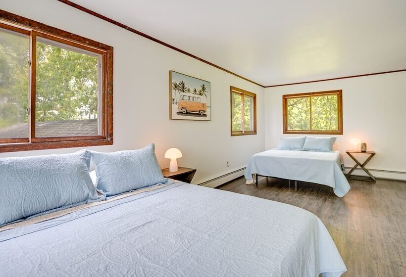 Stunning Au Gres Retreat W/ Grill < 1 Mi To Marina