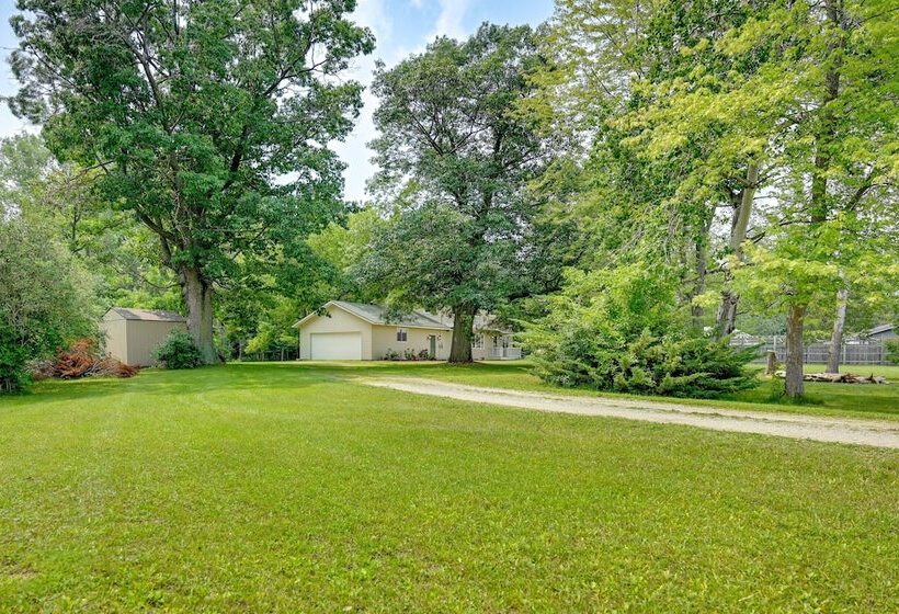 Stunning Au Gres Retreat W/ Grill < 1 Mi To Marina