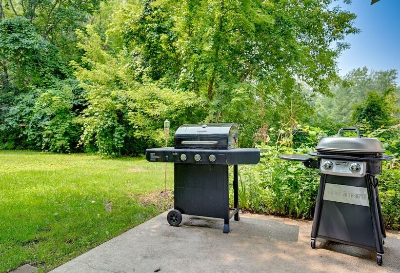 Stunning Au Gres Retreat W/ Grill < 1 Mi To Marina
