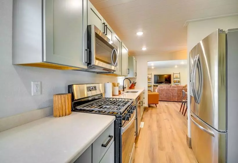 Thermopolis Vacation Rental: Walk To Bighorn River