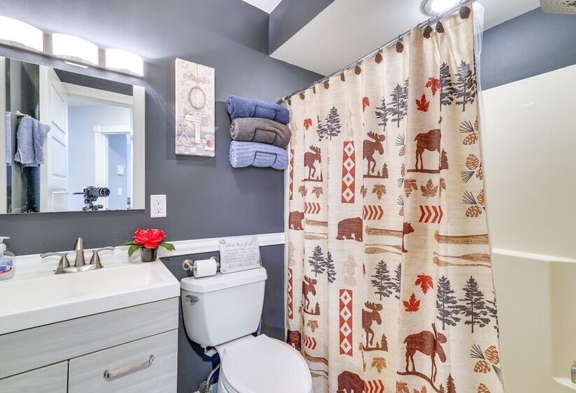 Tobyhanna Retreat W/ Deck, Pool + Lake Access!