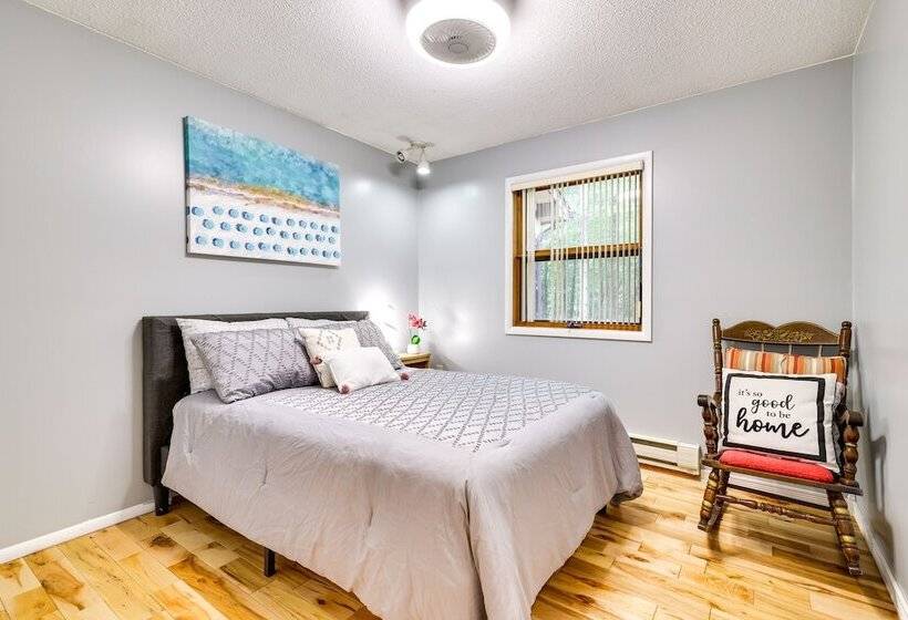 Tobyhanna Retreat W/ Deck, Pool + Lake Access!