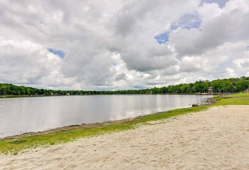 Tobyhanna Retreat W/ Deck, Pool + Lake Access!