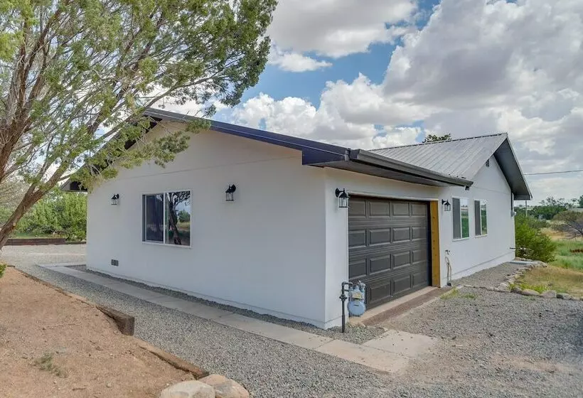 Tranquil Edgewood Retreat With Patio & Grill!