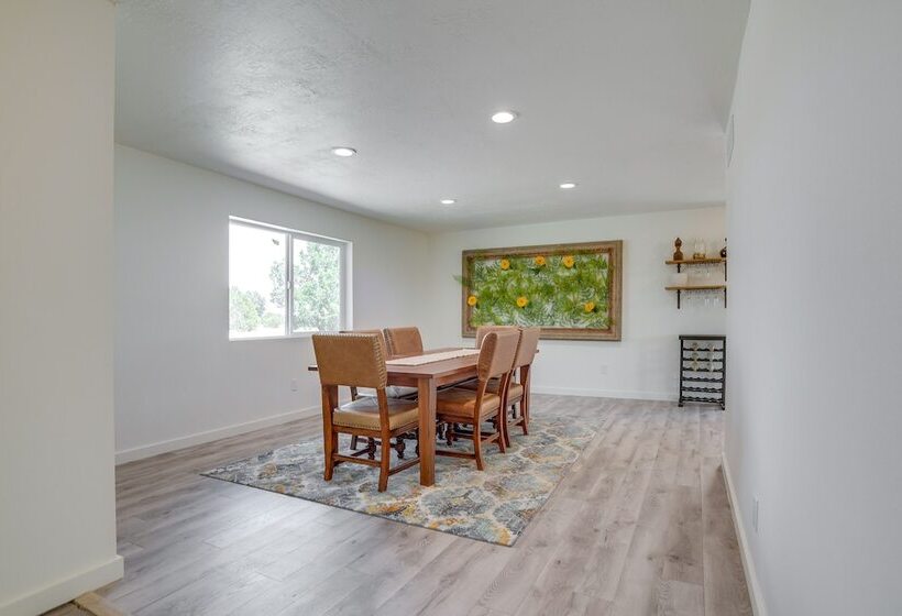 Tranquil Edgewood Retreat With Patio & Grill!