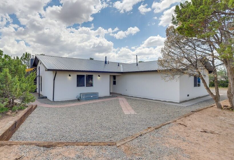 Tranquil Edgewood Retreat With Patio & Grill!