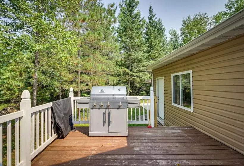 White Swan Lake Home Near Hiking & Snowmobiling!