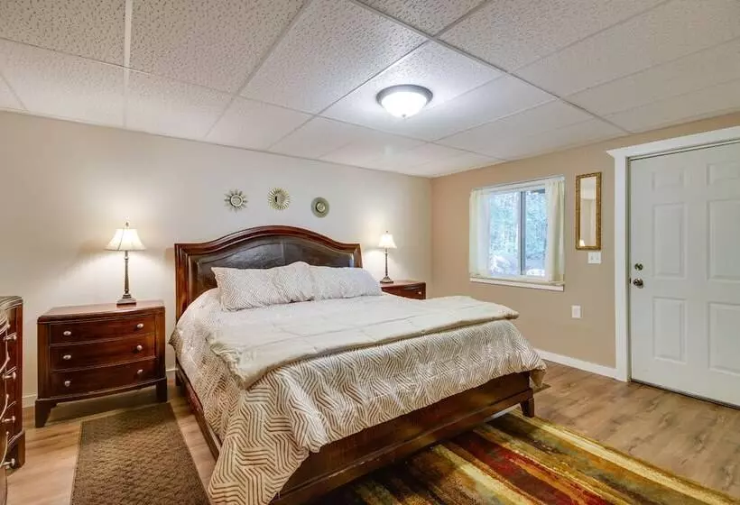 White Swan Lake Home Near Hiking & Snowmobiling!