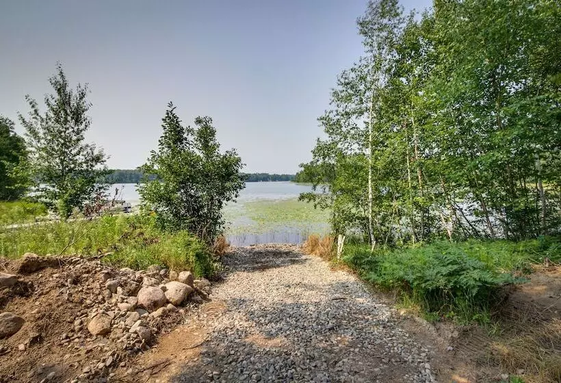 White Swan Lake Home Near Hiking & Snowmobiling!