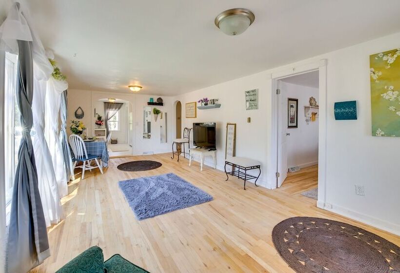 Wyoming Retreat W/ Furnished Porch, Near Fishing!