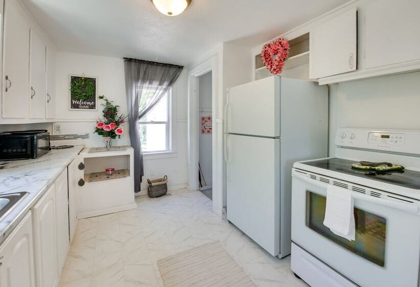 Wyoming Retreat W/ Furnished Porch, Near Fishing!