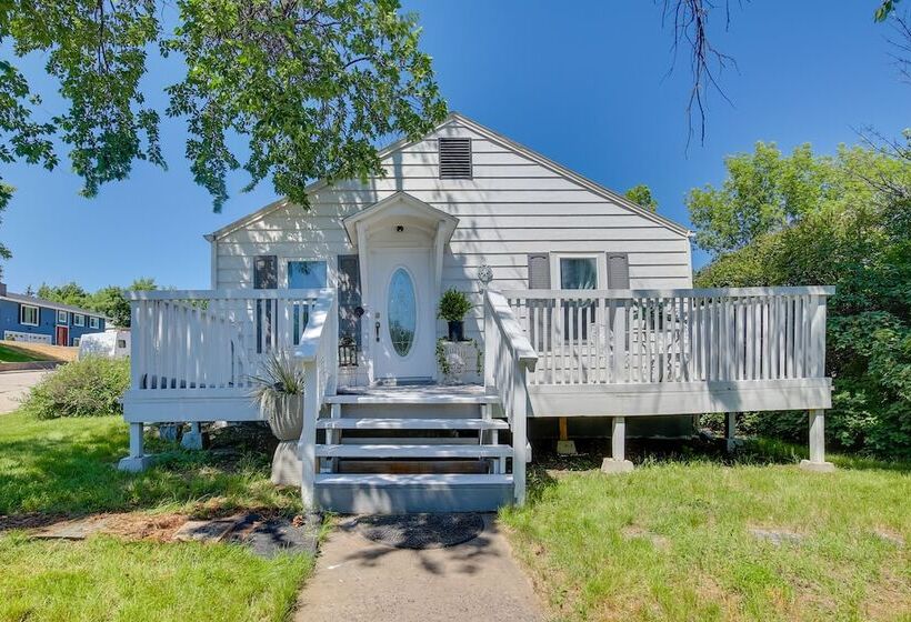 Wyoming Retreat W/ Furnished Porch, Near Fishing!