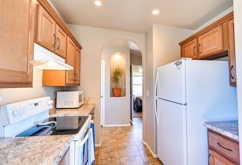 Williams Retreat W/ Patio Oasis & Mountain Views