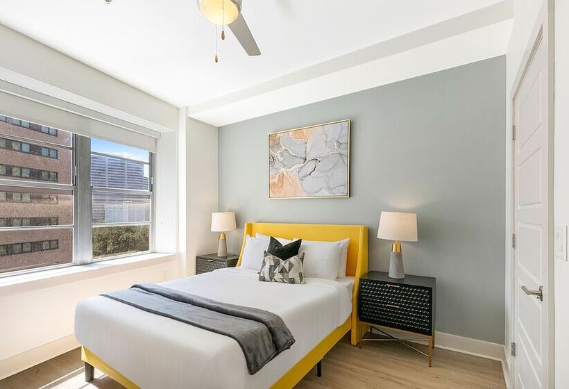 Chic 4bed Oasis Steps From French Quarter Magic!