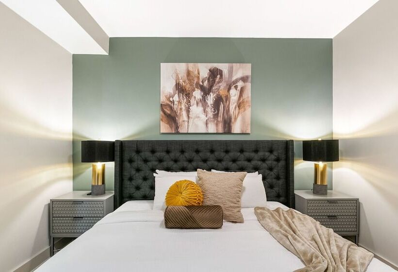 Chic 4bed Oasis Steps From French Quarter Magic!