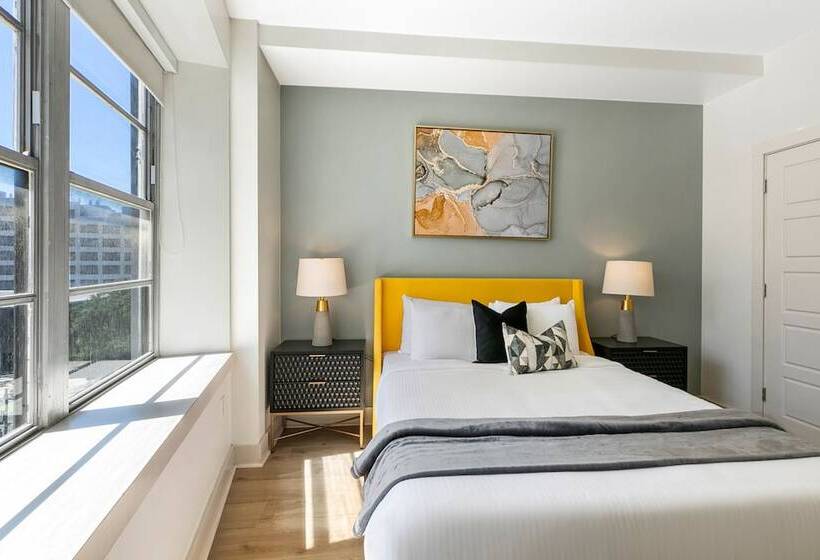 Chic 4bed Oasis Steps From French Quarter Magic!