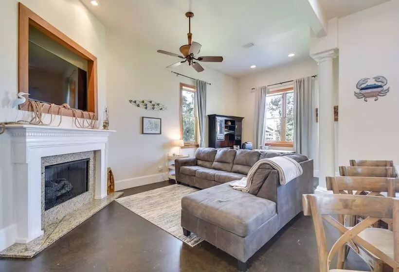 Chic Foley Home W/ Dock & River Access!