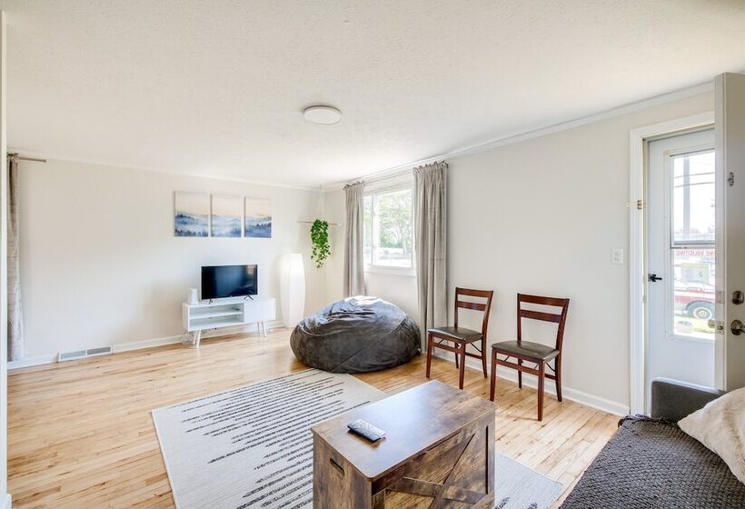 Cleveland Vacation Rental: Minutes To Downtown!