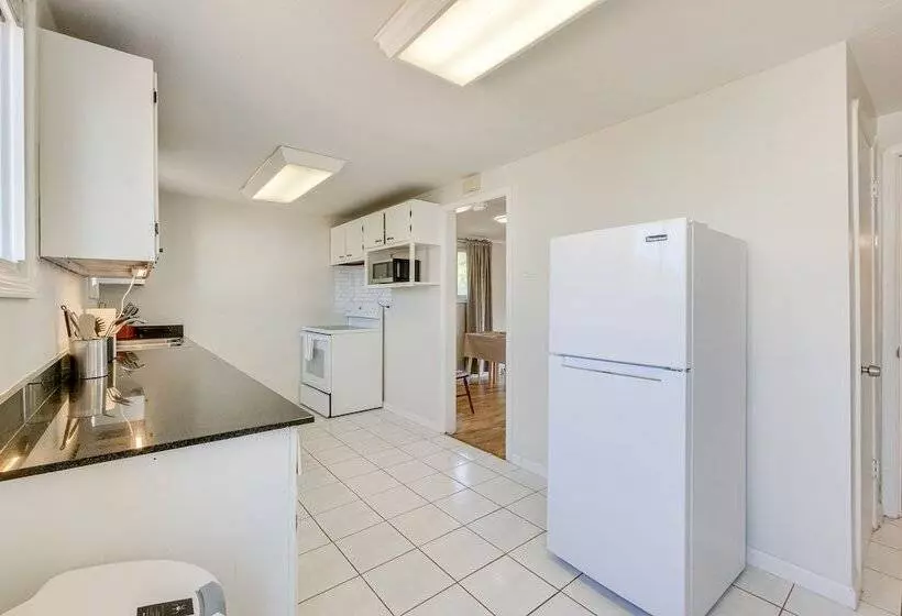 Cleveland Vacation Rental: Minutes To Downtown!