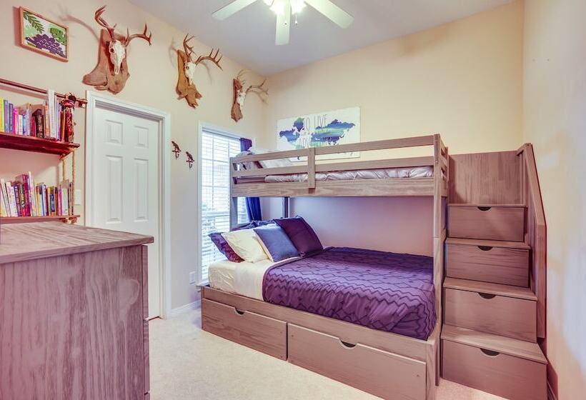 College Station Home W/ Yard ~ 4 Mi To Texas A & M