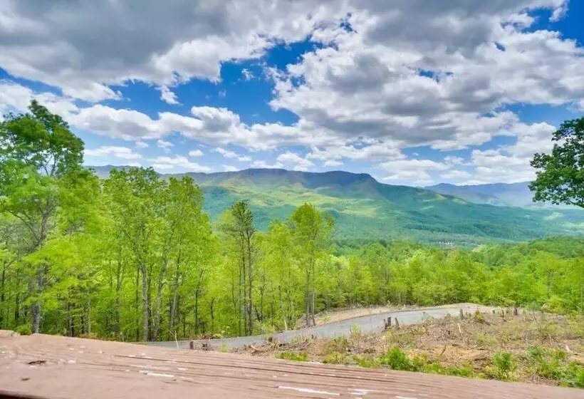 Elkmont Views Cabin By Heavenly Views Resort