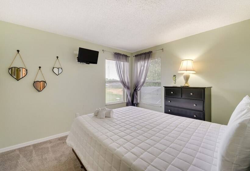 Haines City Golf Getaway: Lanai W/ Private Pool!