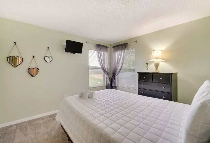 Haines City Golf Getaway: Lanai W/ Private Pool!