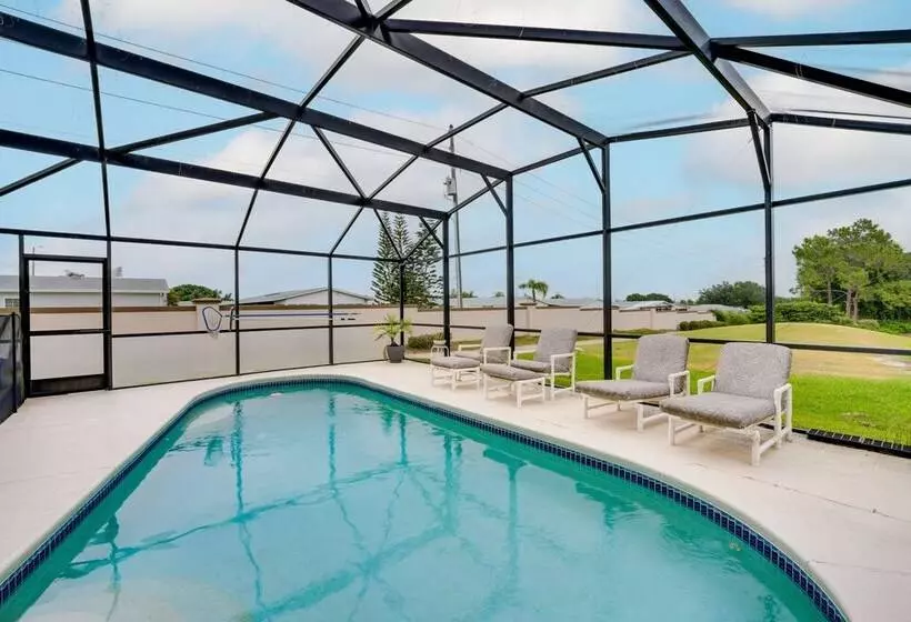 Haines City Golf Getaway: Lanai W/ Private Pool!