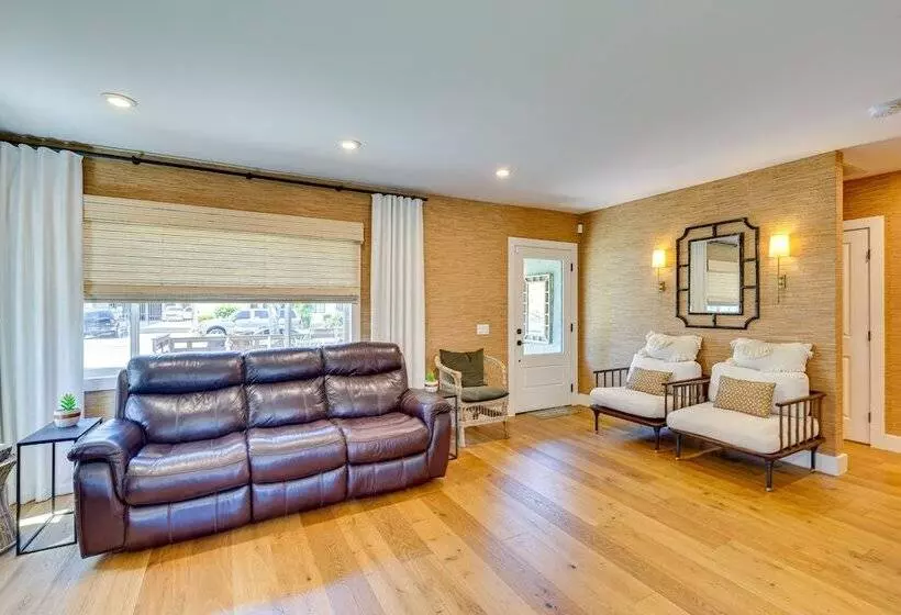 Hawthorne Home W/ Covered Patio & Basketball Court