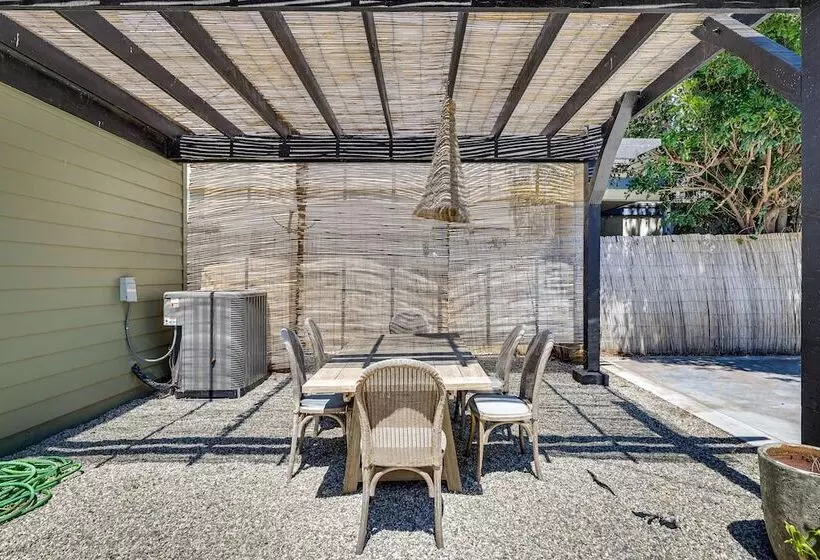 Hawthorne Home W/ Covered Patio & Basketball Court
