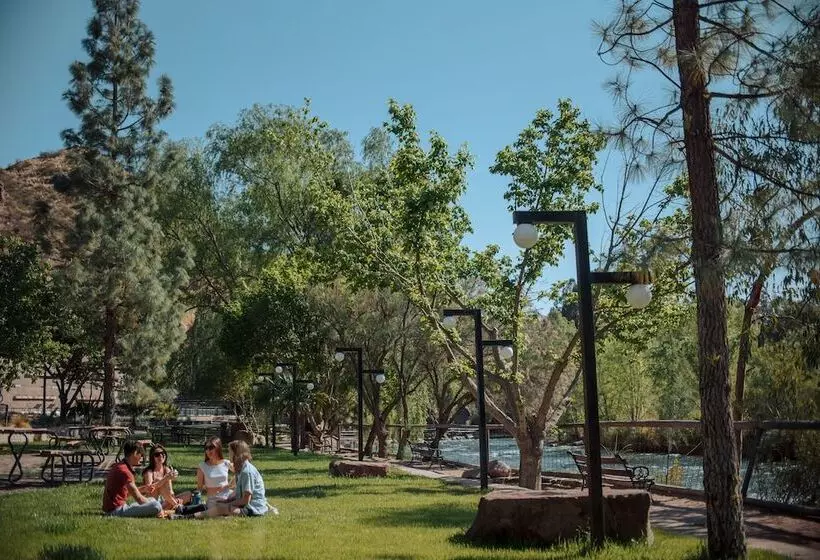 Hotelli Cabañas Del Cerro